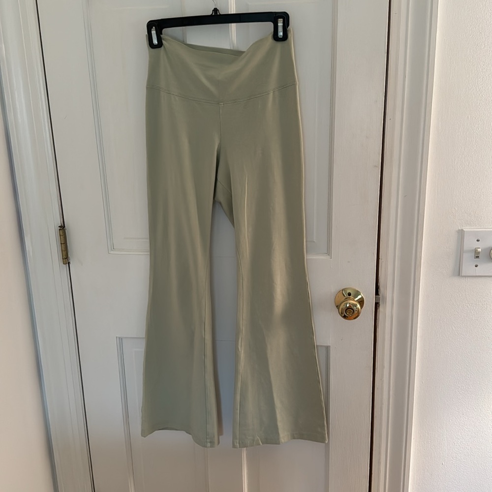 Tna flare legging sage green
